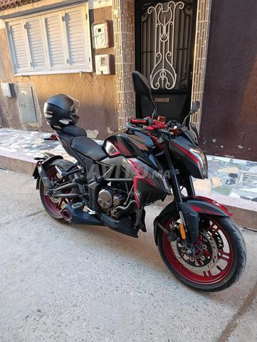 Voge 300r en bon état comme neuf. matricule 7/ب