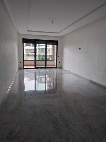 شقة للإيجار 135 متر مربع في كاليفورنيا شارع تضارت