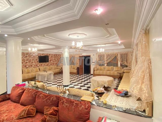 فيلا للبيع في حي هادئ - 2