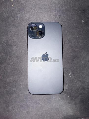 iPhone 15 128 Go bon état - 2