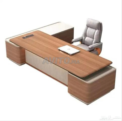 مكاتب احترافية مستوردة