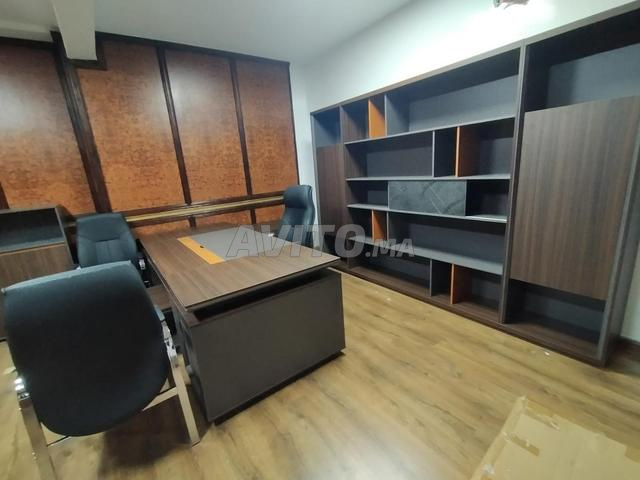 ✔️ مكاتب بتصميم احترافي وأنيق تناسب الشركات الحديثة