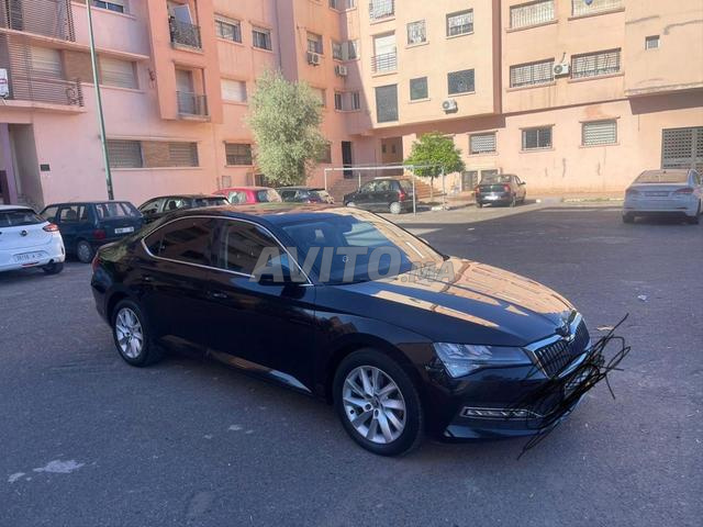 Skoda Superb Diesel Automatique 2024 à Marrakech