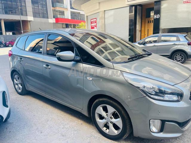 كيا كارينز 2016 يد أولى - 2