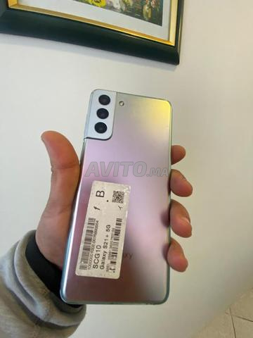 Bonjour salam beau portable pour qui est intéressé