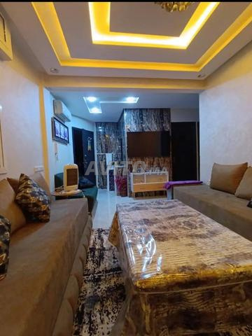 شقة للكراء اليومي صالون حمام دوش مطبخ مرحباا