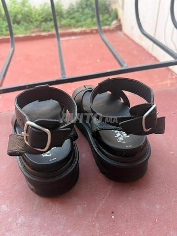 Sandales en vrai cuir pour femmes