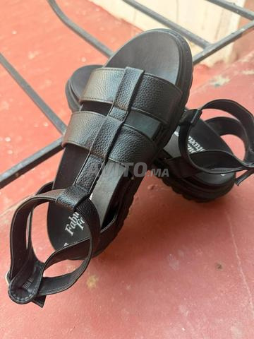 صنادل جلد حقيقي للنساء - 2