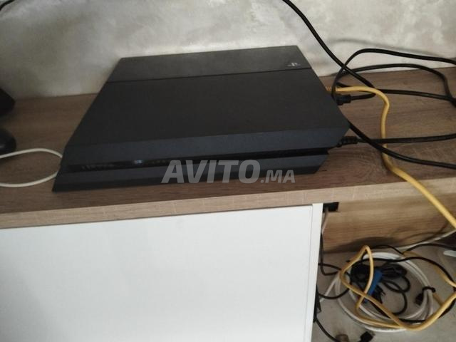 PS4 fat en bon état avec Ghost Tsushima - 2