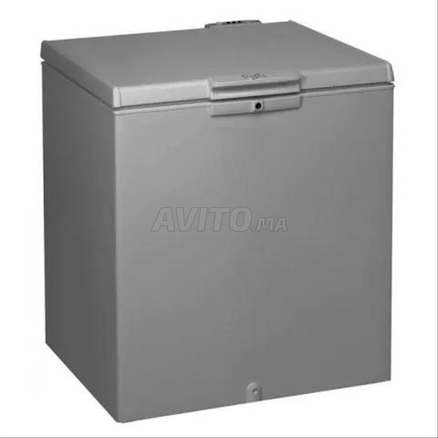 Whirlpool CF28S - Congélateur coffre posable, 212 - 2