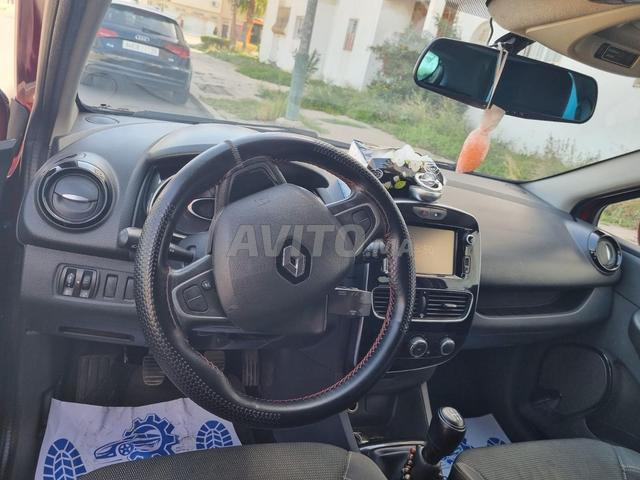 Renault Clio Diesel Manuelle 2017 à Agadir