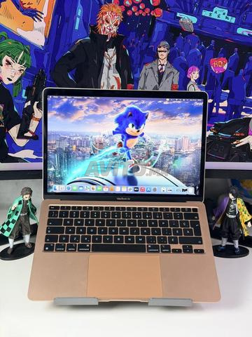 MacBook Air M1 doré cycle 84