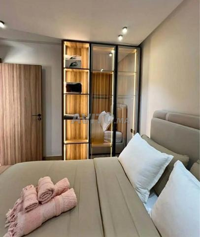 شقة للكراء مفروشة بحي ممتاز قرب المحلات التجارية