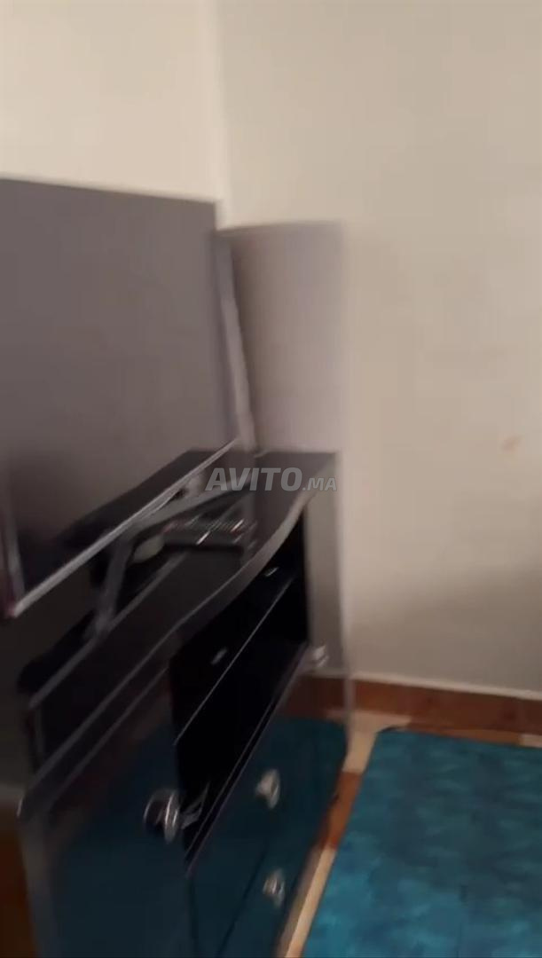 Appartement meublé à louer quotidiennement en centre-ville - image 3