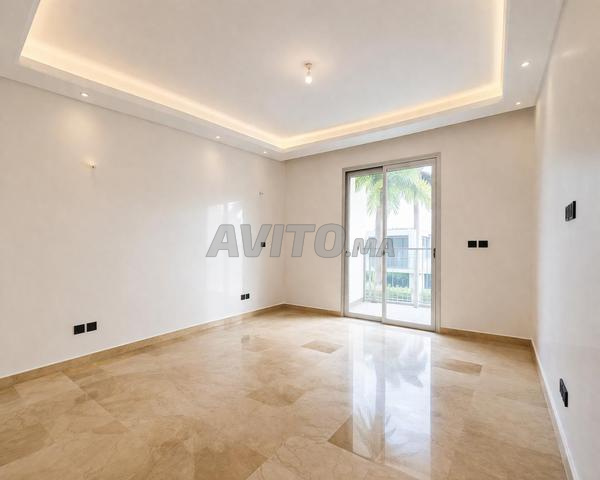 استوديو كبير مع تراس مجهز - 2