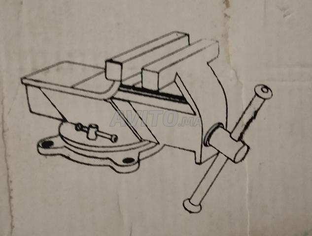 Étau neuf en fer - 2