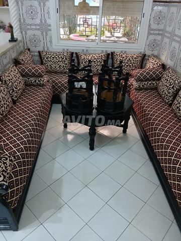 طلامط رباعية للصالون مع وسائدها المحشوة ومضاربها