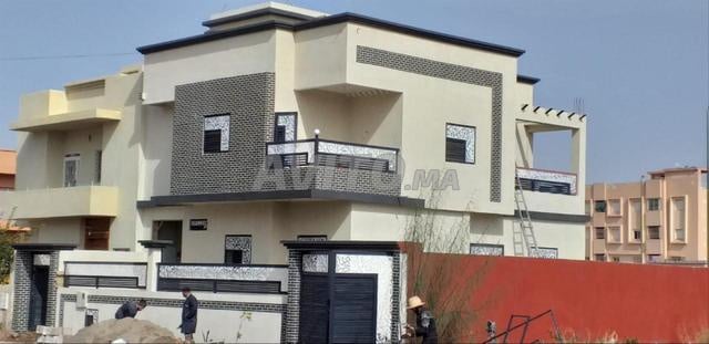 فيلا في محاميد 10