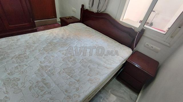 طقم غرفة نوم من الخشب الصلب - 2