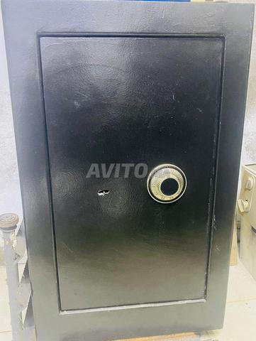 خزنة حديدية مدرعة