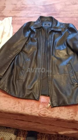 Veste en cuir très bon état.
