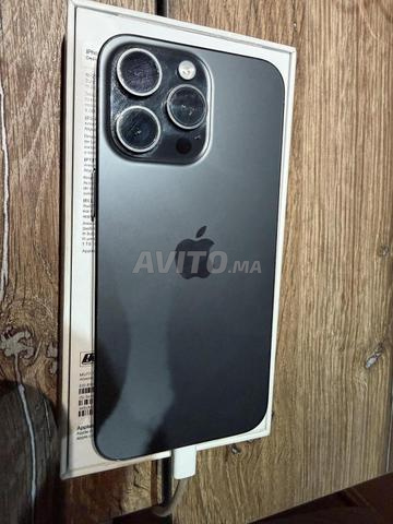 iPhone 15 Pro Max 256Go excellent état