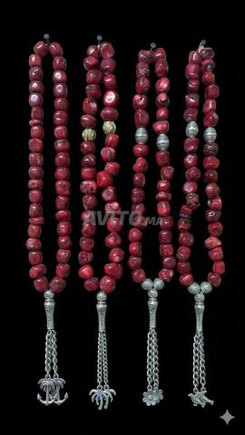 Anciens chapelets en corail brut... Prix par chapelet