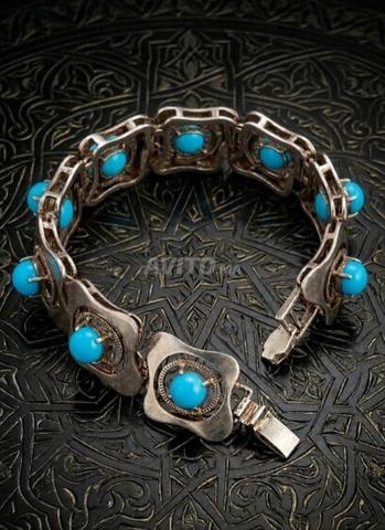 Bracelet en argent incrusté de pierres de turquoise naturelle