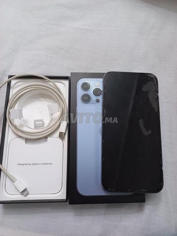 iPhone 13 Pro Max 128Go boîte et câble - 2