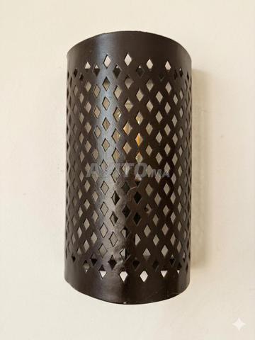 زوج من الشمعدانات الجدارية الرائعة من الحديد المطاوع