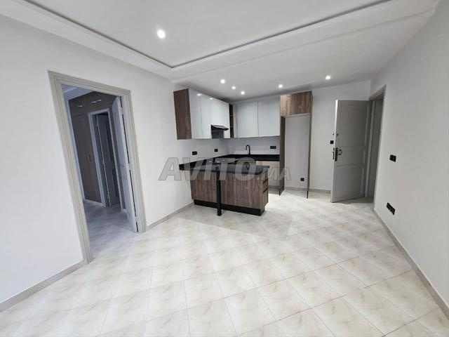 Studio à louer à maarif vide - image 3