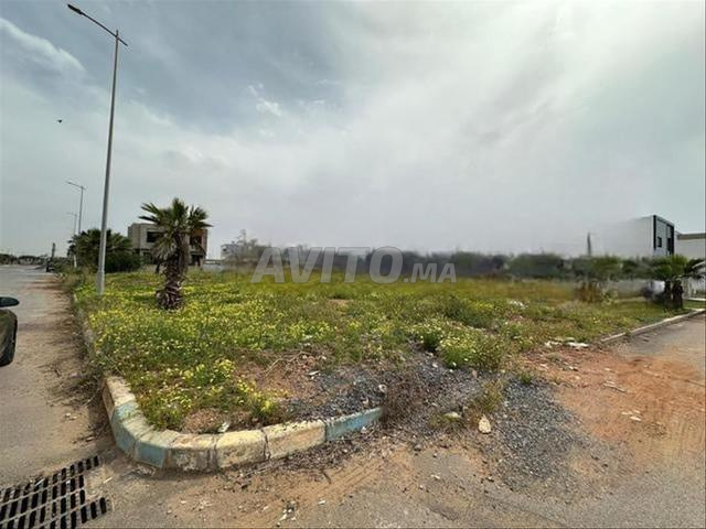 أرض جميلة منطقة فيلات حرورة - 2