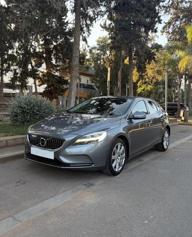 Volvo V40 modèle 12/2019 à Rabat