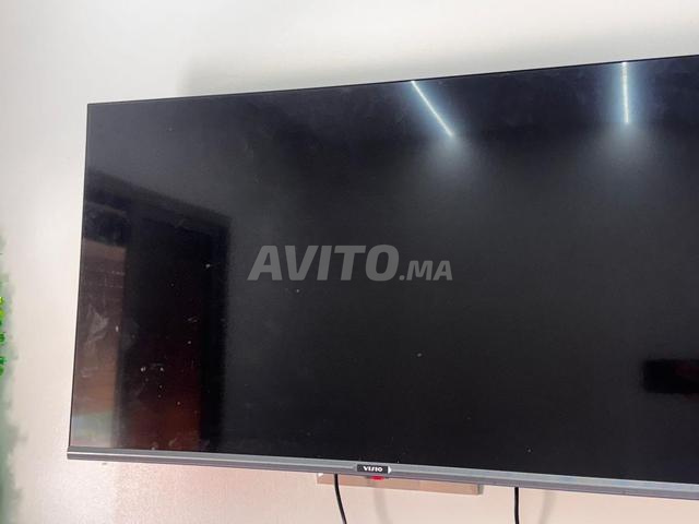 Réfrigérateur et télévision à vendre