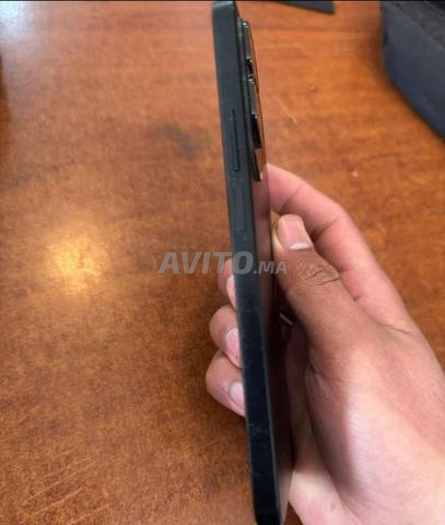 Honor 90 Lite sans défaut, encore propre