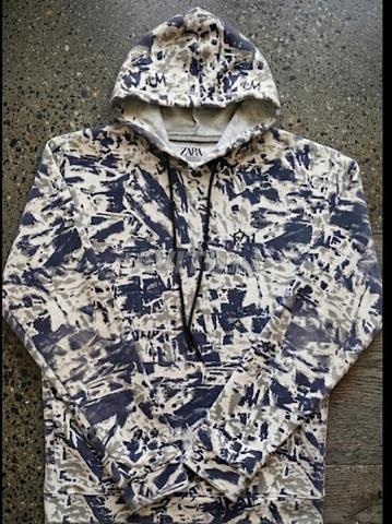 هودي XL قبعة جميلة ودافئة – بحالة جيدة جداً