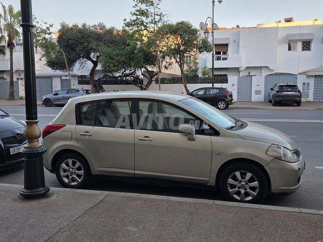 Nissan tiida-amira 2009 - Essence Manuelle