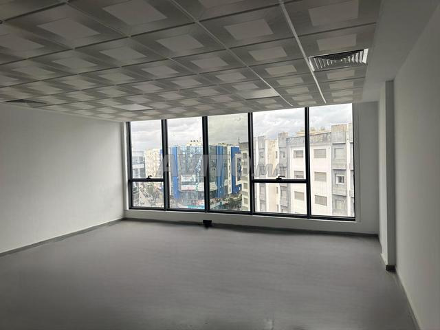 🏢 مكتب عصري للإيجار – مركز أعمال - 2