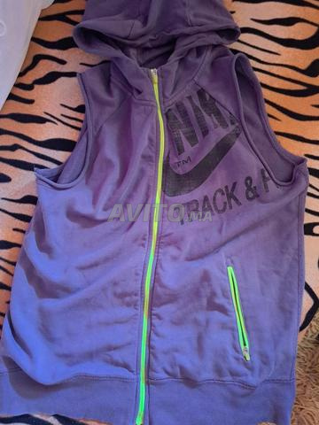 سترة نايكي تي شيرت M أصلية