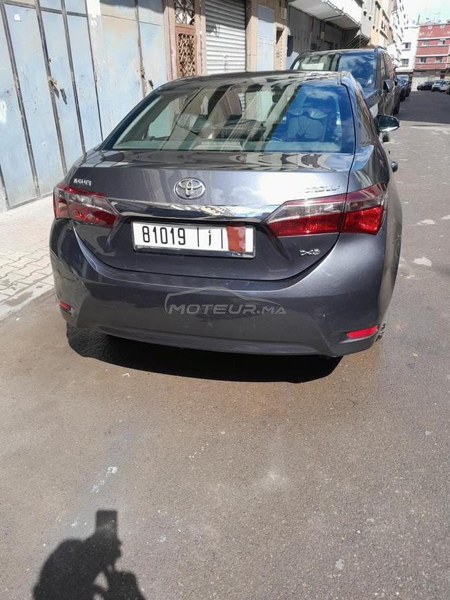 voiture toyota corolla  4D4