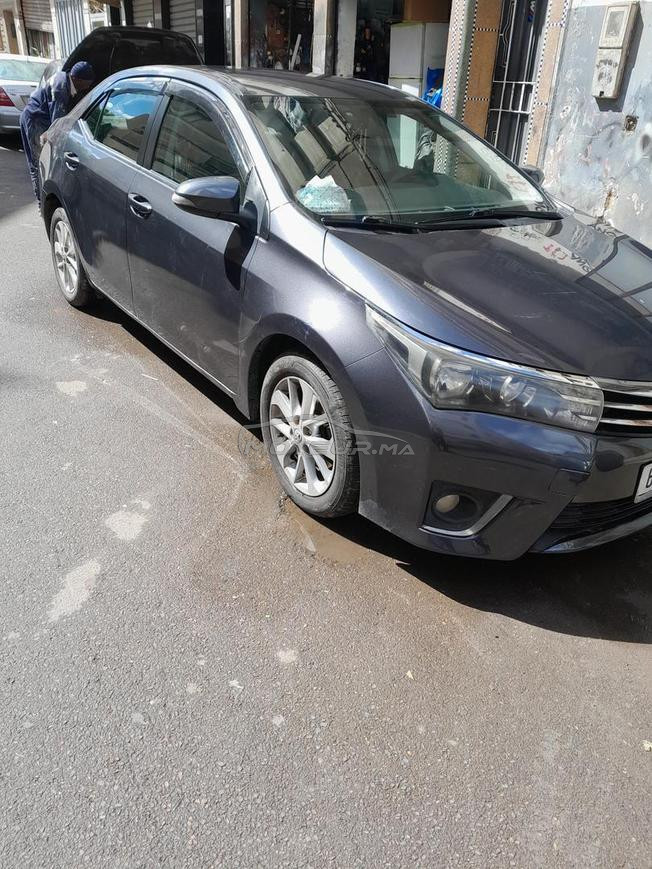 voiture toyota corolla  4D4