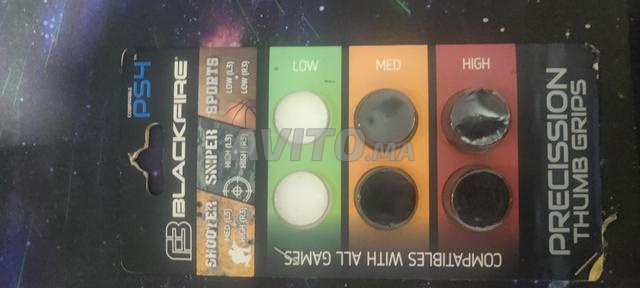 يد تحكم PS5 DualSense الأصلية + حزمة مقابض - 2