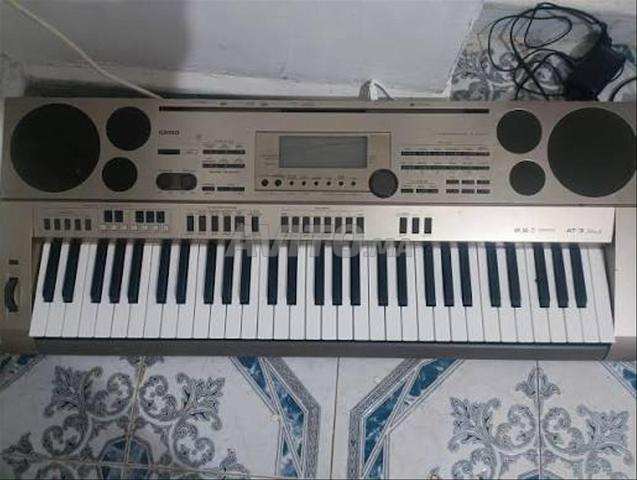 Orgue Oriental Casio AT3 encore neuf