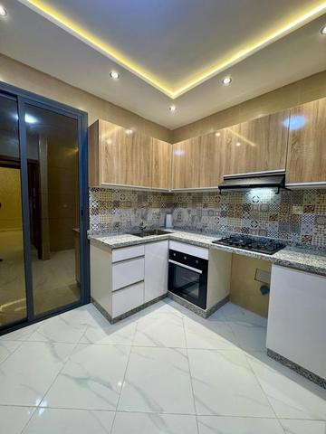 شقة مسجلة للبيع في مرتيل أم كلثوم - 2