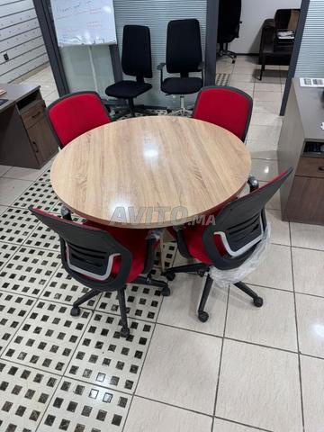 ✔️ طاولات اجتماعات بتصميم احترافي بأسعار تنافسية