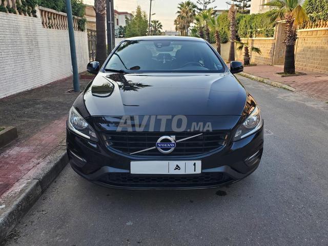 فولفو S60 R-design ديزل 2016 في الرباط - 2