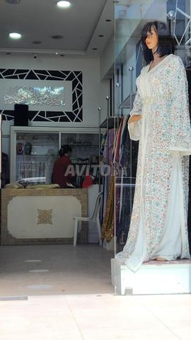 ملابس تقليدية مع إكسسوارات للبيع - 2