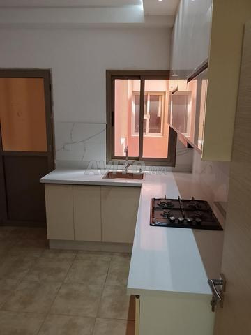 Joli app neuf à louer quartier adarissa