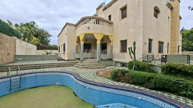 فيلا 1061 م² 8 غرف نوم جنوبية بالكامل - 2