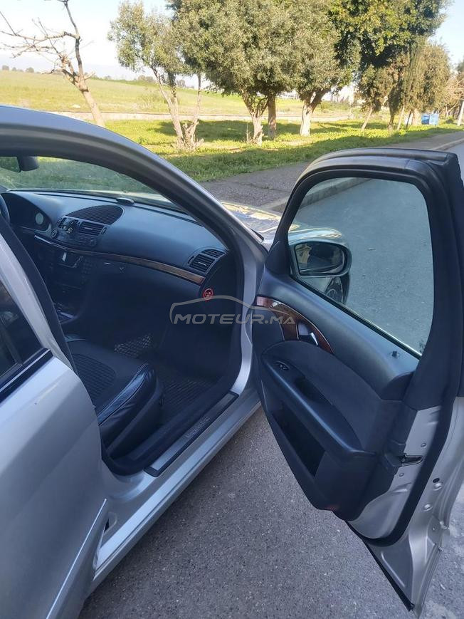 Mercedes-benz w211 E220 1500 dh vignette.